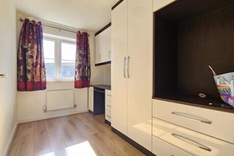 Fourth bedroom