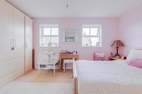 ensuite bedroom