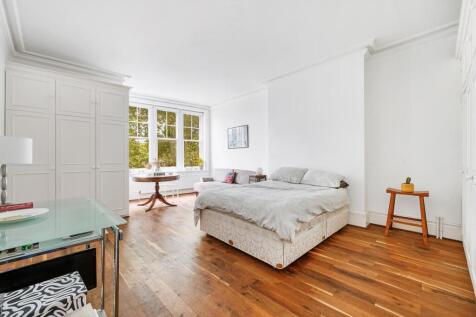 38 Esmond Gardens-7.jpg