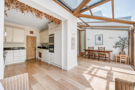 15 St Albans Avenue-7.jpg