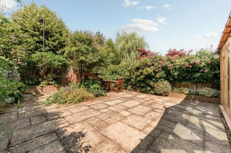 15 St Albans Avenue-14.jpg