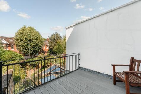 15 St Albans Avenue-16.jpg