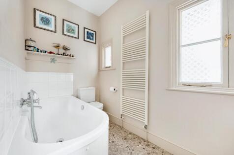15 St Albans Avenue-26.jpg