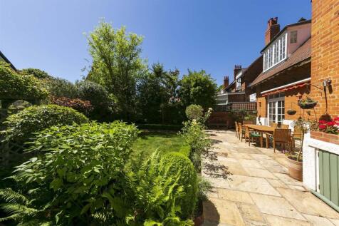 8 Blenheim Road-Terrace 2 - LR.jpg