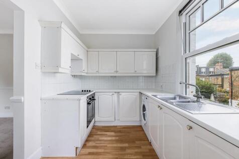 Low res - Flat 3 - 38 Fauconberg Road (6).jpg