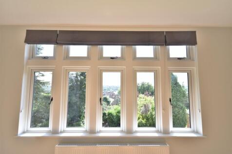 Windows in Sitting R