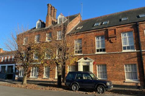 15 The Broadway4.jpg