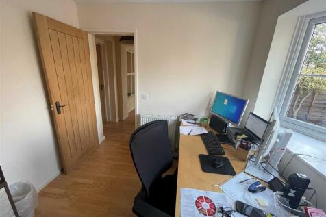 Home Office / Bedroom 5