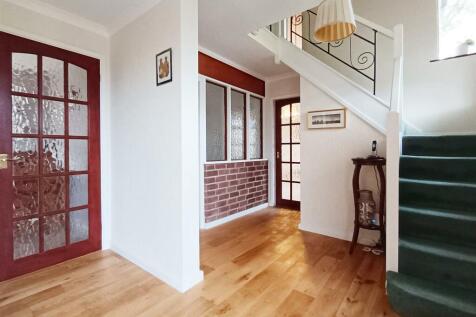 Entrance porchway