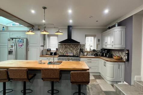 Kitchen / Family Room