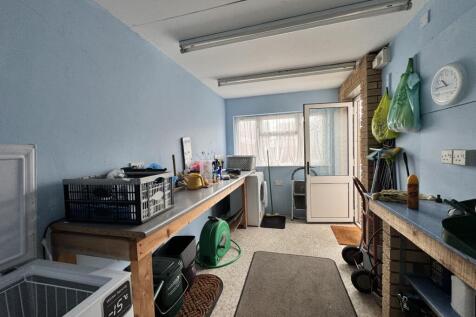 Store/Workshop