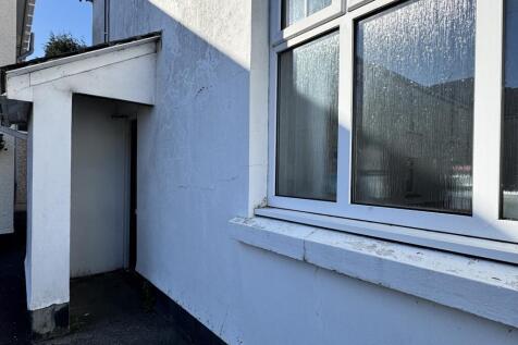 FIRST FLOOR ACCOMMODATION