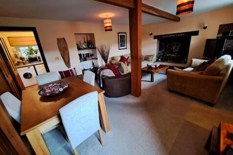 Living/Dining Room