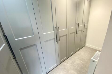 Walk in wardrobe