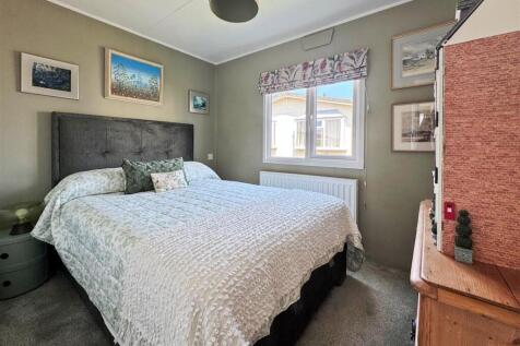 Bed 1-35686517.jpg
