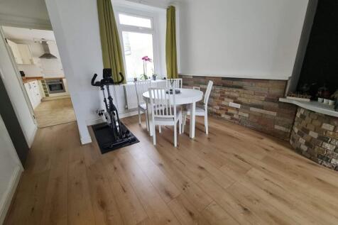 Dining Room / Bedroom