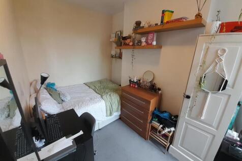 4. Bedroom 2.jpg
