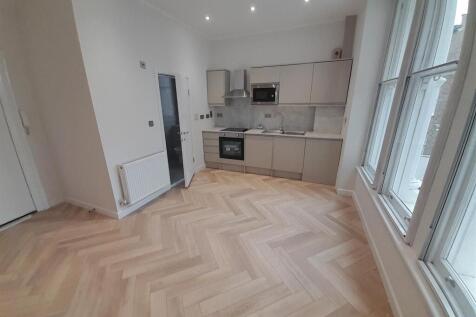 3. Comeragh Road Studio.jpg