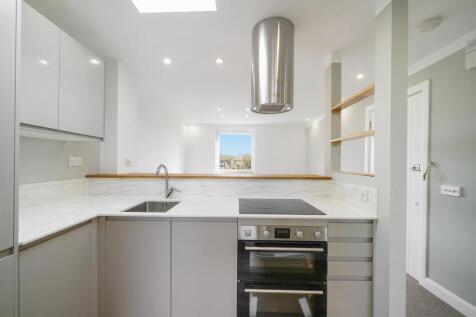 Flat 1, 20 Greyhound Road - bFFF8HbTayKnokPcWiDe.j