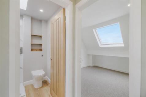 Flat 1, 20 Greyhound Road - c3vNaTAoQdNtJXejkBKo.j
