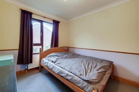 8_Bedroom 2-1.jpg