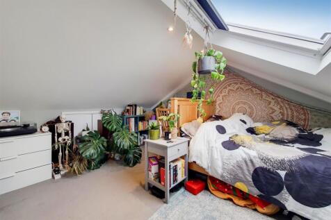 13_Main Bedroom-1.jpg