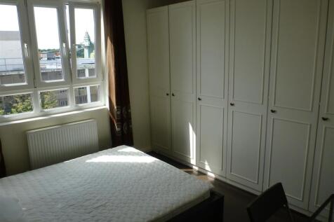 Bedroom2a.jpg