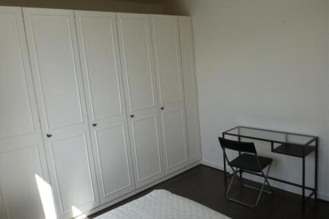 Bedroom2b.JPG