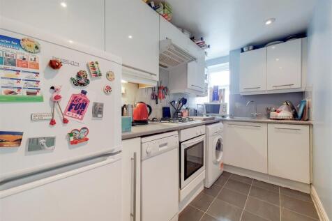 6_Kitchen-1.jpg