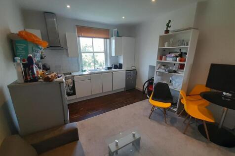 4. Living Room 1.1.jpg