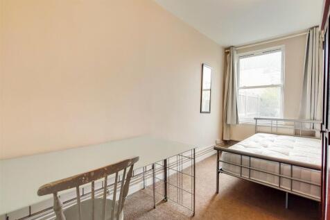 8_Bedroom 2-1.jpg