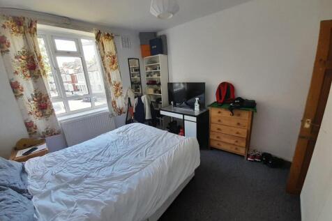 3. Bedroom 1.1.jpeg