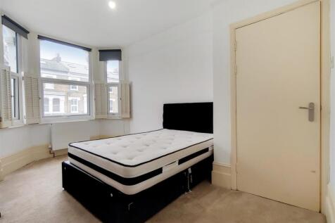5_Main Bedroom-1 - Copy.jpg