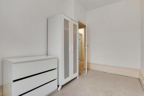 6_Bedroom 2-0.jpg