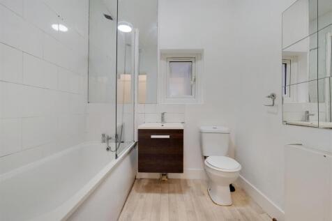 7_Bathroom-0.jpg