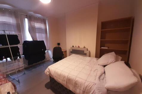 2. Bedroom 1.1.jpg