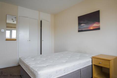 4. bedroom 2.1.jpg