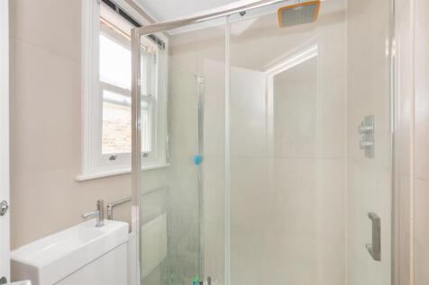 8. Bathroom.jpg
