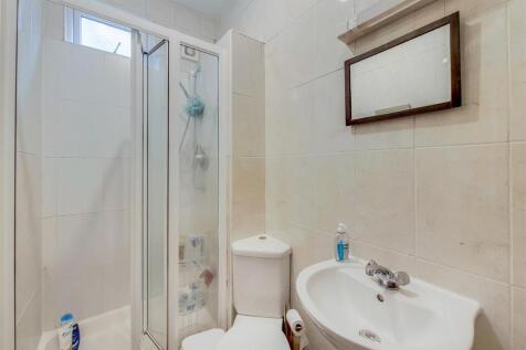 7_Shower Room-0.jpg