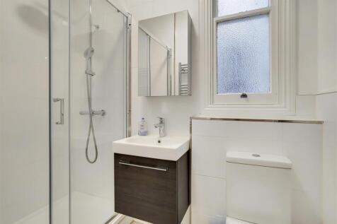 6_Bathroom-0.jpg
