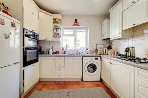 3_Kitchen-0.jpg