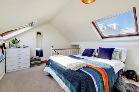 8_Bedroom-1.jpg