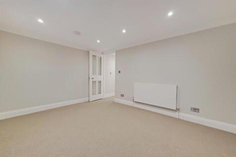6. Bedroom 4.jpg