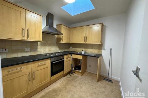 Flat 7 Hobart Court (2).JPG