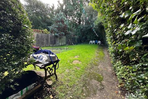 Flat 7 Hobart Court (4).JPG