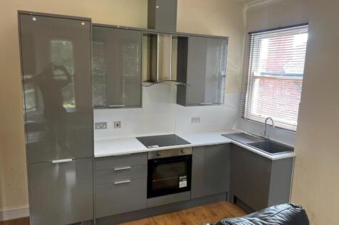 Kitchen 2.jpg