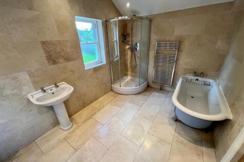 Clifton20.Bathroom.jpg