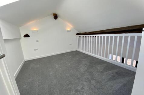 Apt2.Mezzanine...jpg