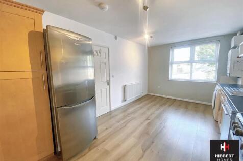 kitchen dining.jpg