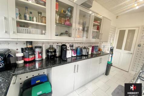 kitchen 2.jpg